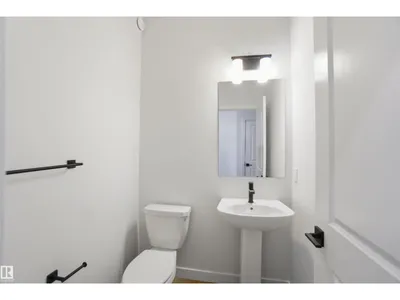 19348 29 AV NW photo 11