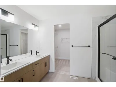 19348 29 AV NW photo 14