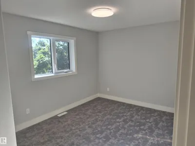 9515 75 AV NW photo 11
