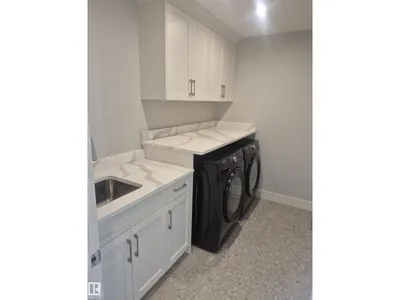 9515 75 AV NW photo 12
