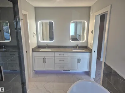9515 75 AV NW photo 18