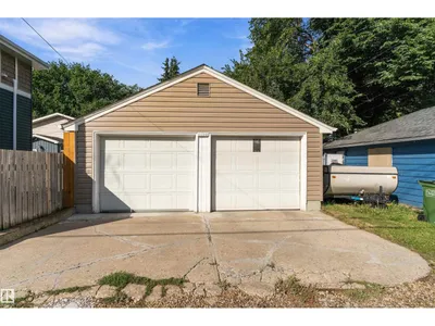 11911 70 ST NW photo 23