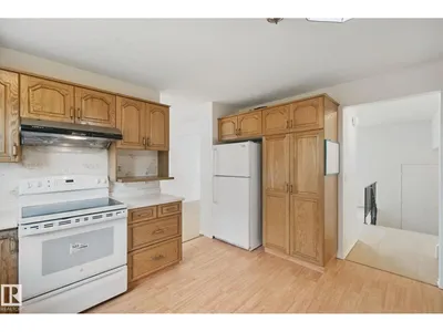 8807 181 ST NW photo 20