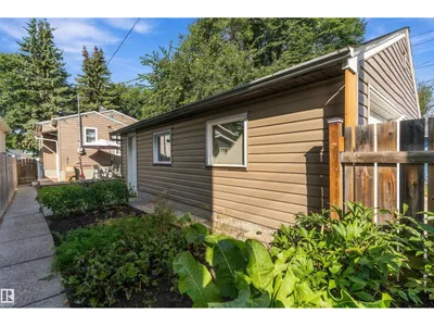 11911 70 ST NW photo 24