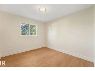 2031 104A ST NW photo 32