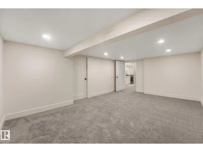 2031 104A ST NW photo 43