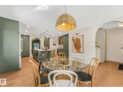 2031 104A ST NW photo 9