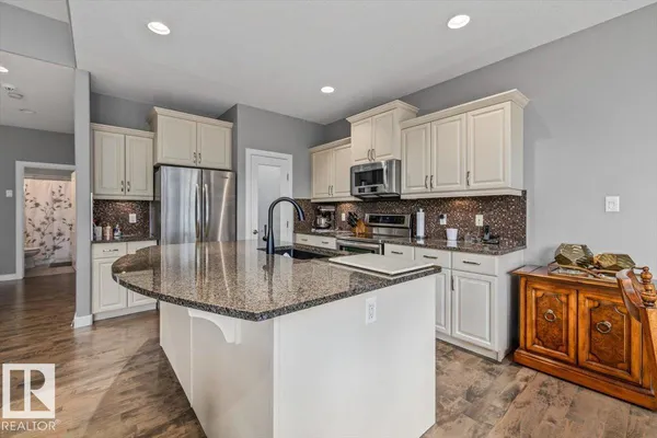 647 CANTOR LD SW photo 3