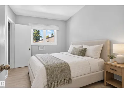 10548 40 ST NW photo 13