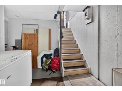 10548 40 ST NW photo 18