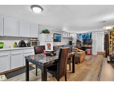 10548 40 ST NW photo 20