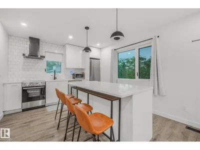 10925 UNIVERSITY AV NW photo 54