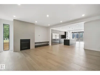 10925 UNIVERSITY AV NW photo 5