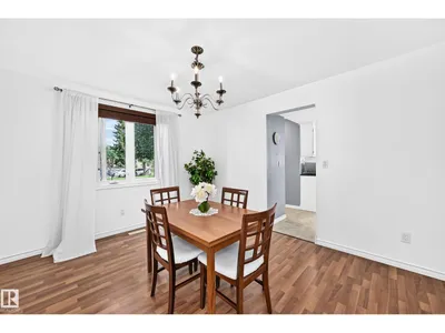 10451 26 AV NW photo 18
