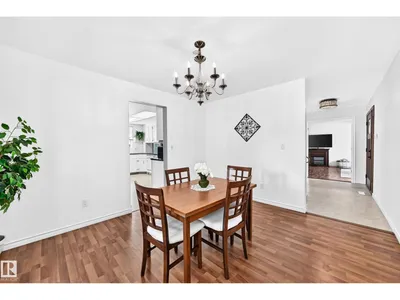 10451 26 AV NW photo 20