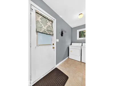 10451 26 AV NW photo 28