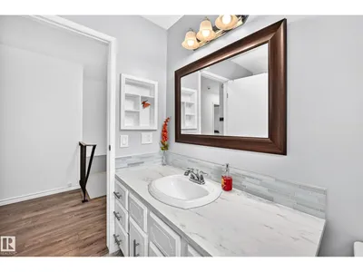 10451 26 AV NW photo 54