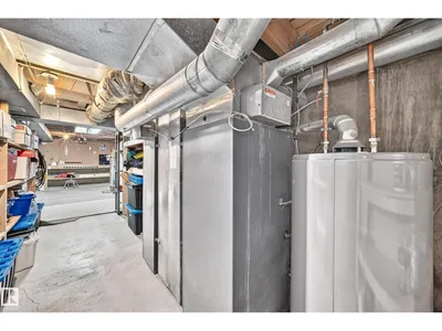10451 26 AV NW photo 65