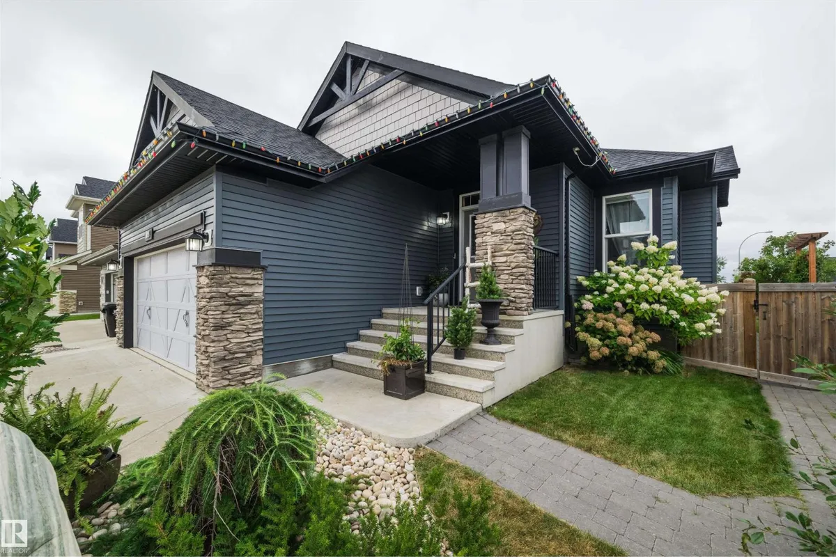 109 ALDRIDGE CR exterior