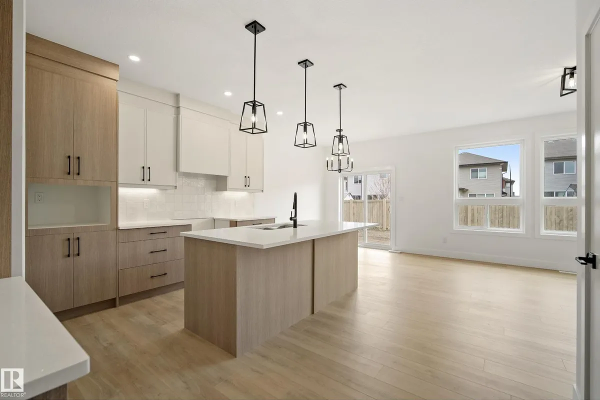113 Caledon CR exterior
