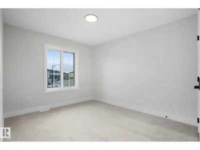 18135 87 ST NW photo 29