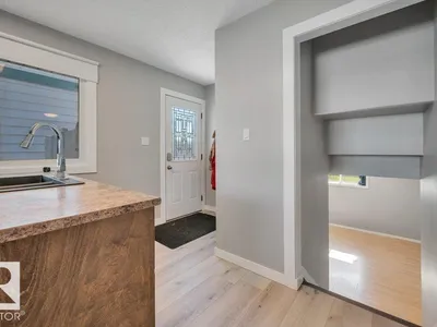 18023 73 AV NW photo 30