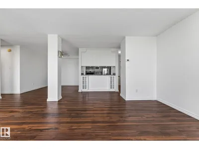 #704 11007 83 AV NW NW photo 16