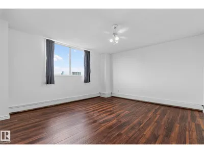 #704 11007 83 AV NW NW photo 18