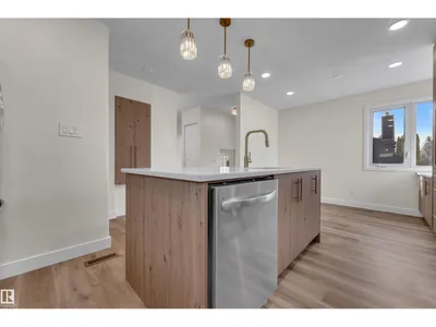 11427 141 AV NW photo 9