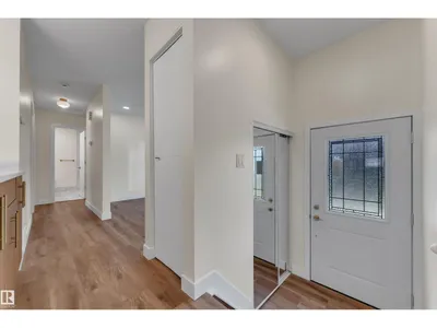 11427 141 AV NW photo 18