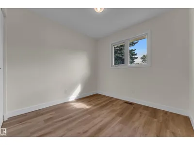 11427 141 AV NW photo 22