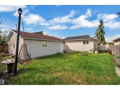 11427 141 AV NW photo 41