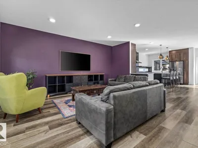 9817 77 AV NW photo 12