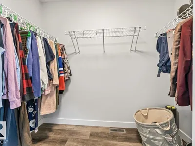 9817 77 AV NW photo 25