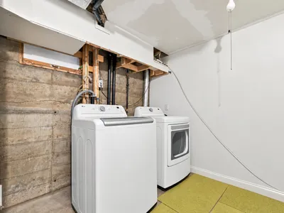 12111 95 ST NW photo 14