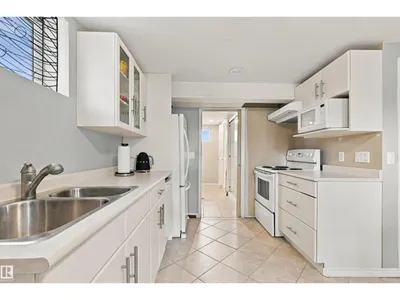 12111 95 ST NW photo 16