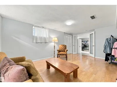 12111 95 ST NW photo 21