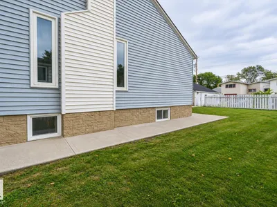 12111 95 ST NW photo 26