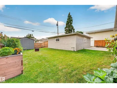 6507 97 AV NW photo 41