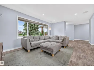 6507 97 AV NW photo 6