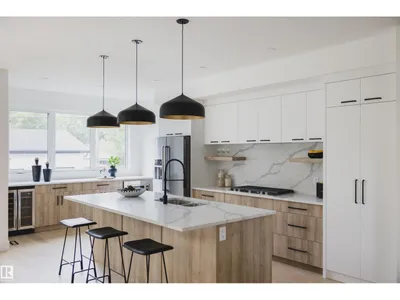10954 62 AV NW photo 9