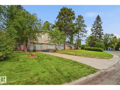 14214 87 AV NW photo 39