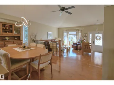 56 STONESHIRE CR photo 13