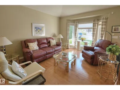 56 STONESHIRE CR photo 6