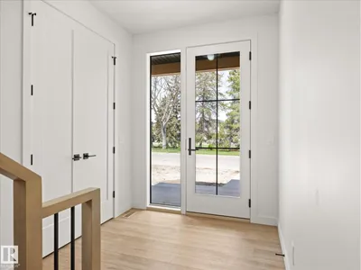6303 109B AV NW photo 4