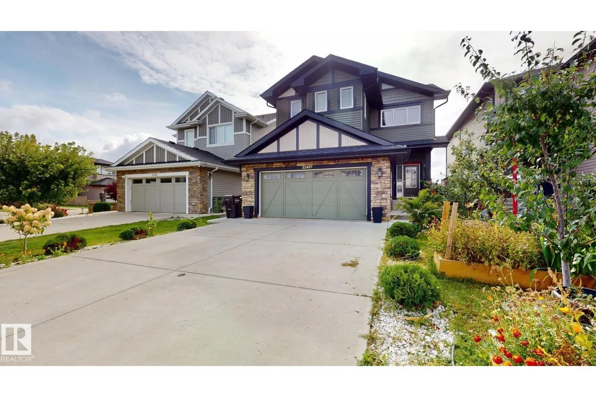 22407 99 AV NW exterior