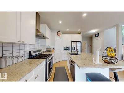 22407 99 AV NW photo 14