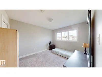 22407 99 AV NW photo 27