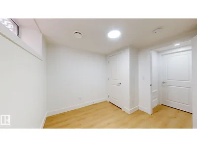 22407 99 AV NW photo 52