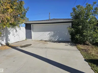 12344 50 ST NW photo 32